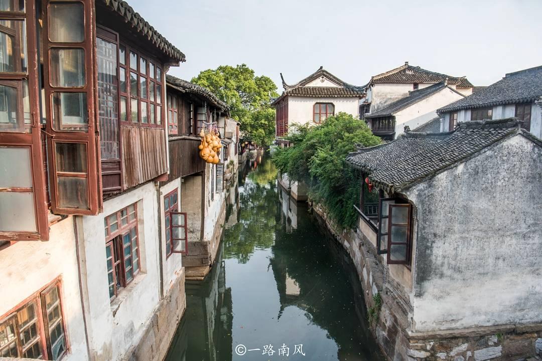 一个女生长相普通，从18岁到现在30岁了，为什么从来没有异性追求呢？游戏画面